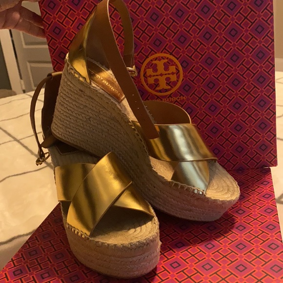 Tory Burch Selby  Old Gold Espadrilles almost new - Picture 4 of 5